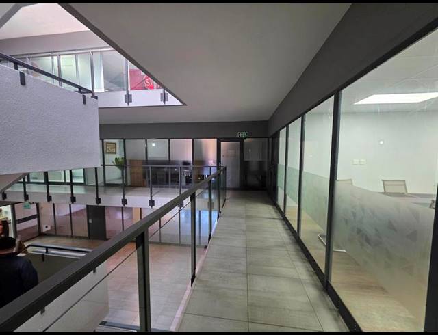 BUSINESS PROPERTY TO RENT IN LYNNWOOD GLEN